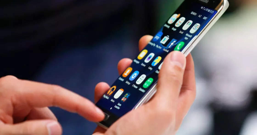 Mobile Phone दे रहा है गंभीर बीमारियां आप भी तो नहीं है इस बीमारी के शिकार।